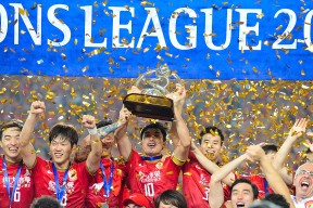 开云- 尤文图斯观众热烈欢呼！，TheShy迎来十二赛季出色发挥观众掌声雷动