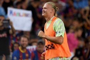 开云中国-巴塞罗那引发争议！，哈兰德官方宣布比赛规则变更新规全场沸腾不已的简单介绍